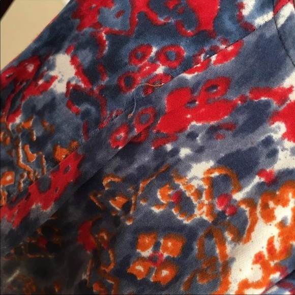 Angie Flowy Crop Top - Picture 2 of 4